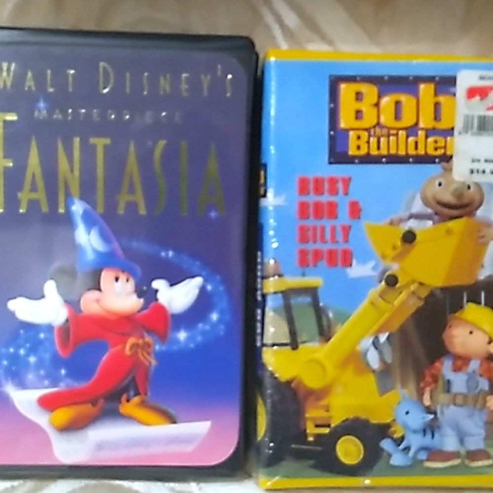 2 LIKE NEW VHS MOVIES